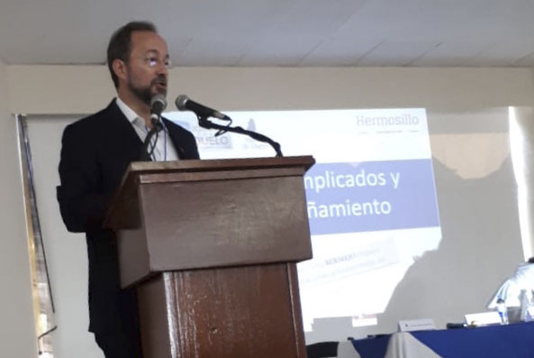 José Carlos Bermejo presenta Duelos complicados en Hermosillo (México)