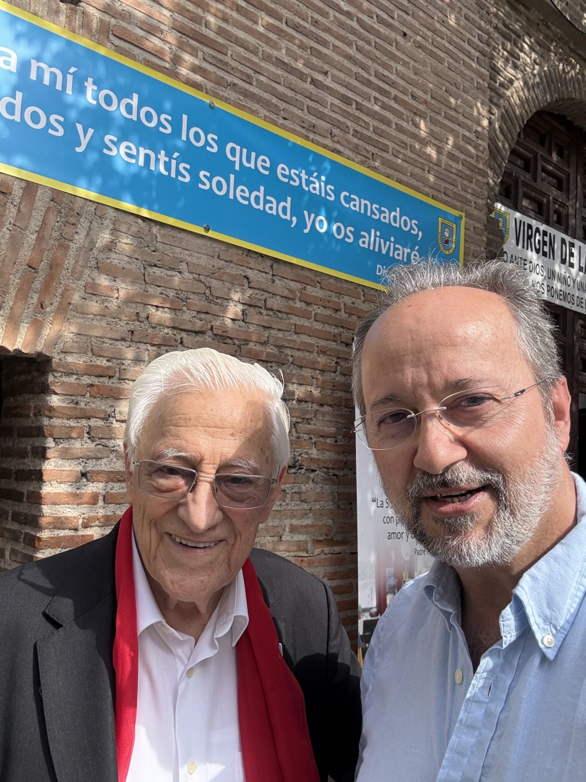 Escucha en El Humilladero de Madrid, Padre Angel