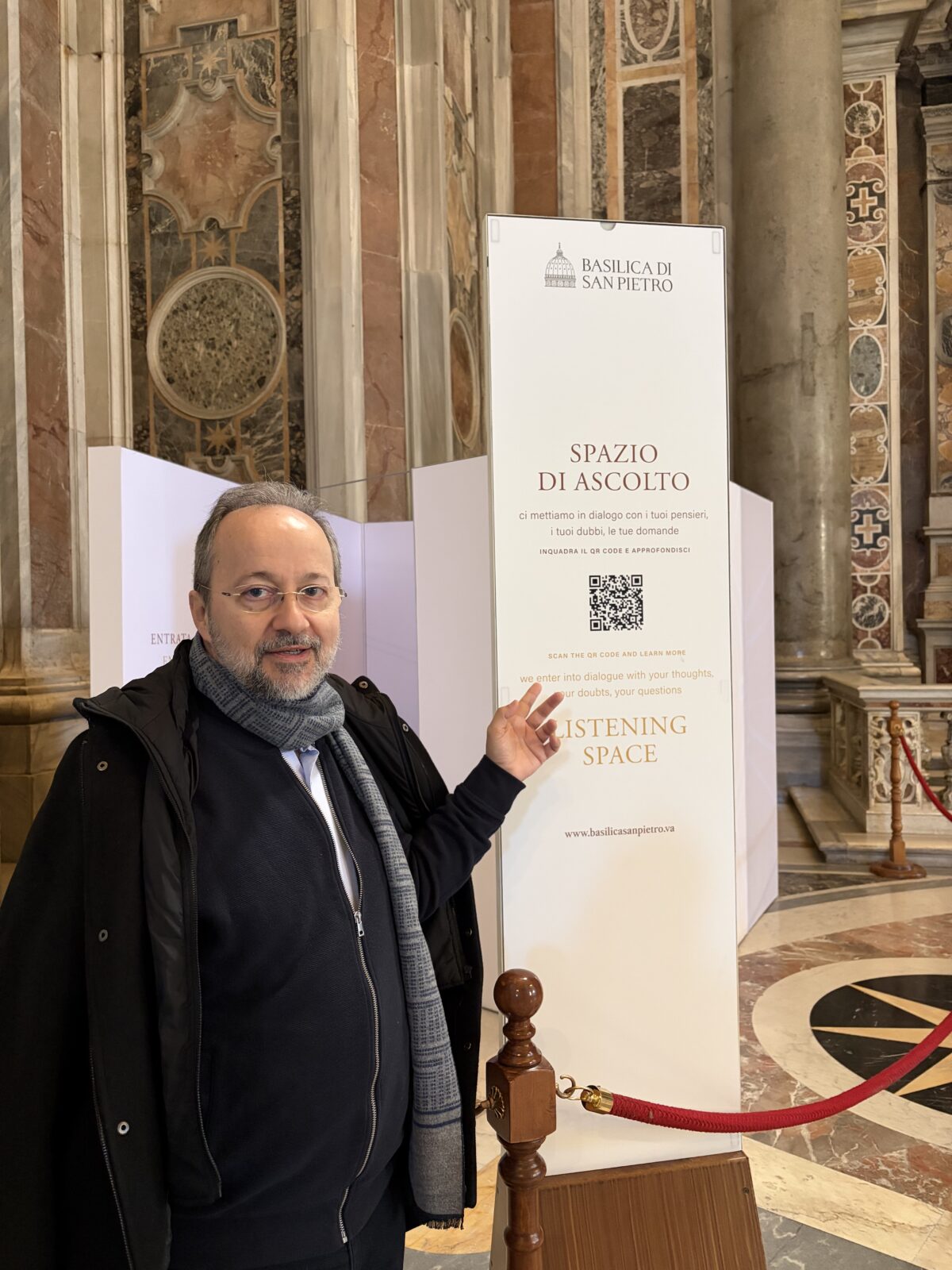 Centro de escucha en el Vaticano